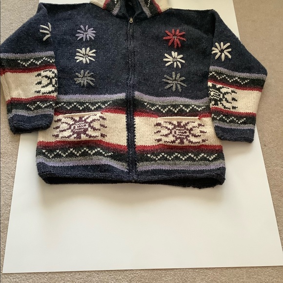 Vintage women knitted sweater. Made in Peru. Size M. - Picture 11 of 14